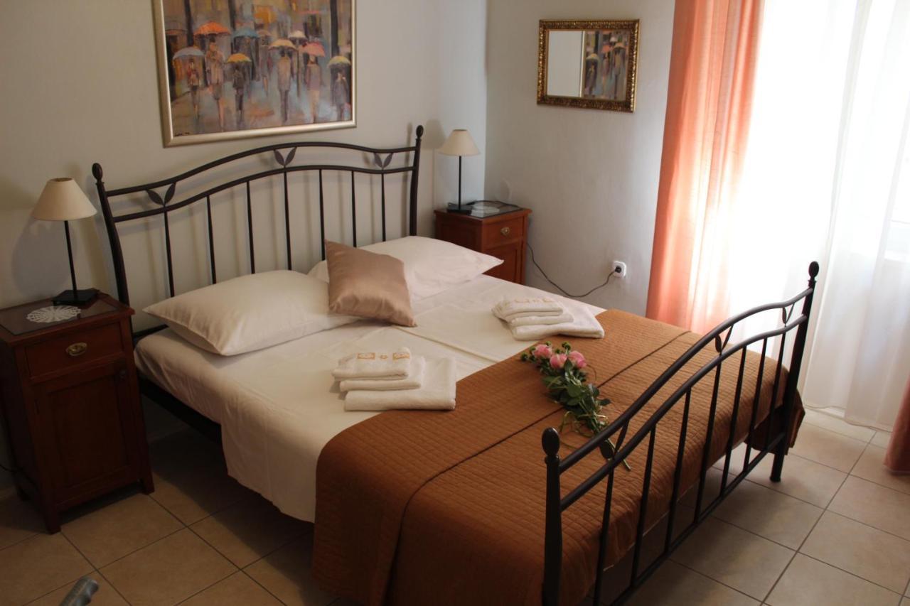 Adagio Theatre Apartment สปลิท ภายนอก รูปภาพ