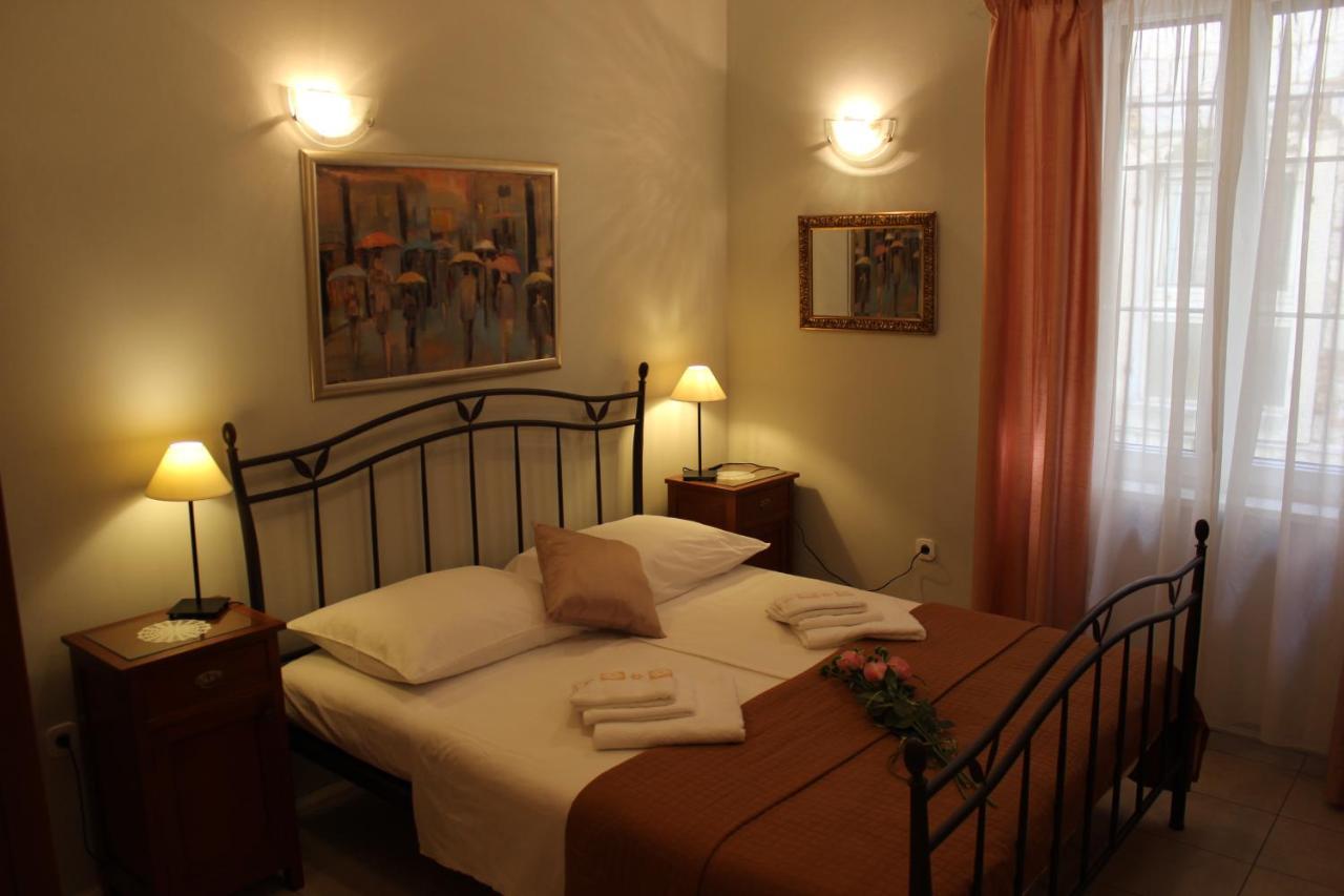 Adagio Theatre Apartment สปลิท ภายนอก รูปภาพ