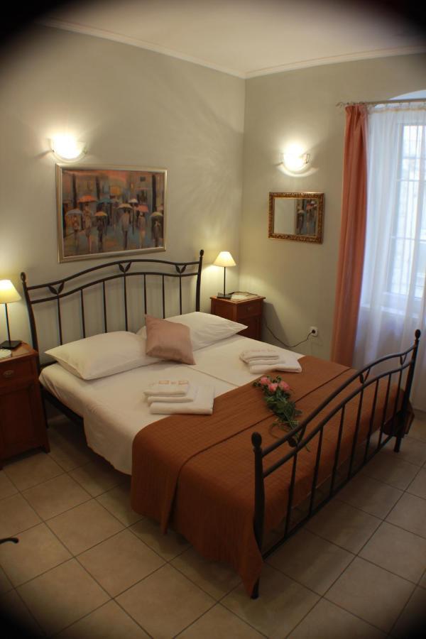 Adagio Theatre Apartment สปลิท ภายนอก รูปภาพ