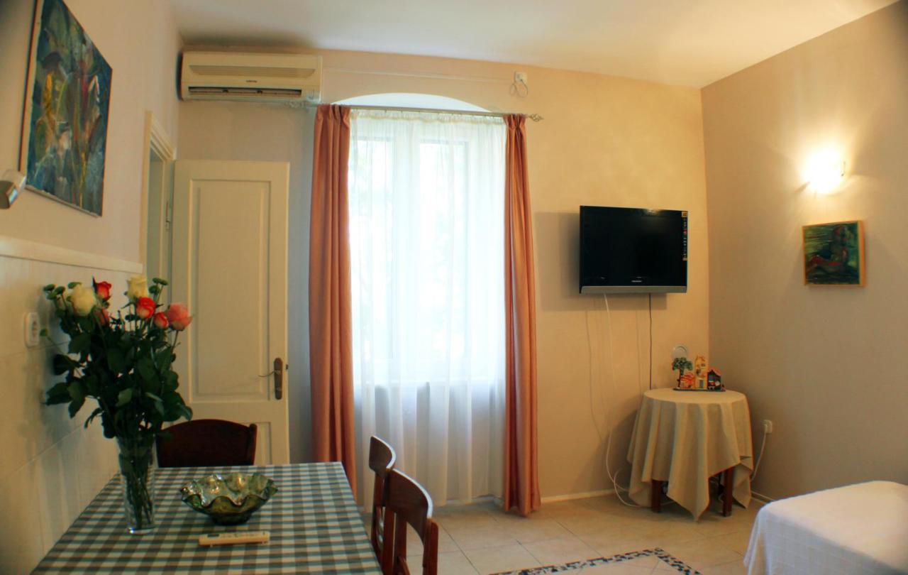 Adagio Theatre Apartment สปลิท ภายนอก รูปภาพ