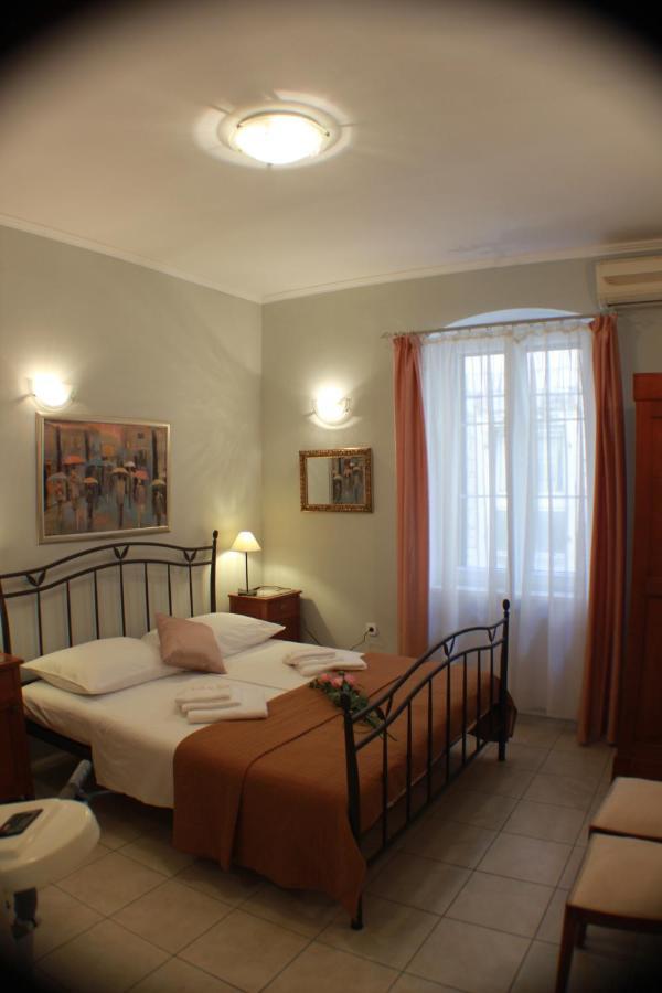 Adagio Theatre Apartment สปลิท ภายนอก รูปภาพ