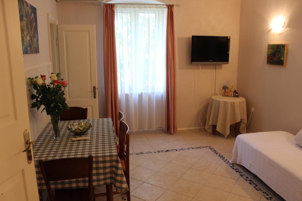 Adagio Theatre Apartment สปลิท ภายนอก รูปภาพ