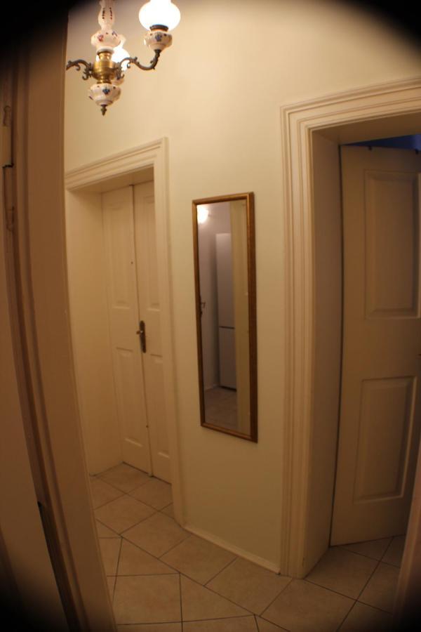 Adagio Theatre Apartment สปลิท ภายนอก รูปภาพ