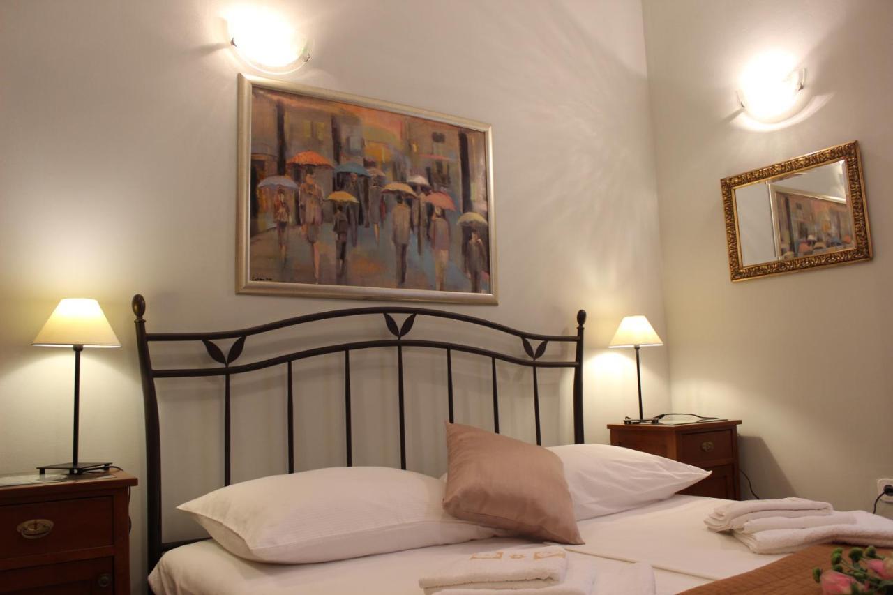 Adagio Theatre Apartment สปลิท ภายนอก รูปภาพ